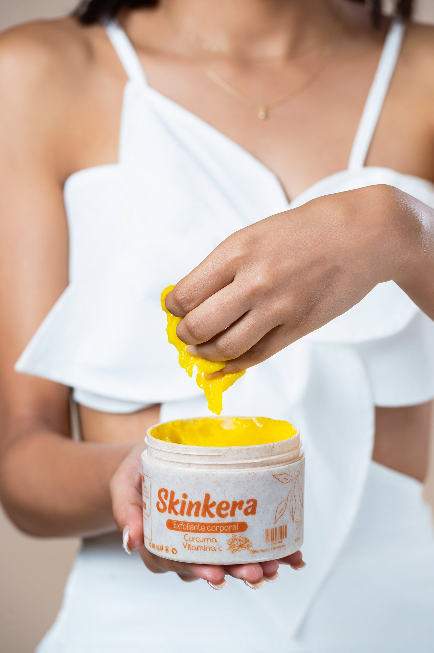 Exfoliante oleoso cúrcuma y vitamina C